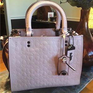Coach rogue 25 ice pink 🌸